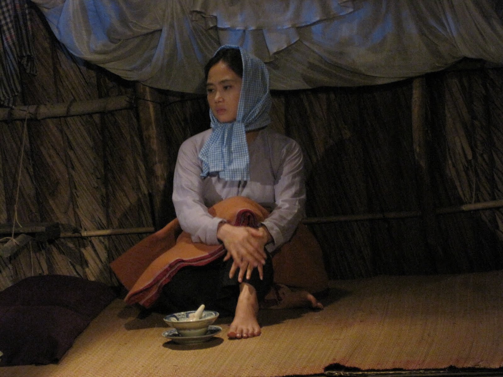 gặp đ&agrave;n b&agrave;